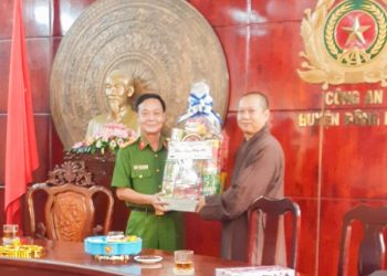 Bạc Liêu: Mùa xuân ấm tình đạo vị giữa Ban Trị sự GHPGVN huyện Đông Hải và quý lãnh đạo chính quyền