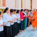 Bạc Liêu: Phật tử Chùa Buppharam (Chùa Chót) thành tâm cúng dường trong nghi lễ Sớt bát kính mừng ngày Đức Phật đản sinh