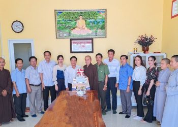 Bạc Liêu: Lãnh đạo các ban ngành tỉnh và huyện Phước Long chúc mừng Ban Trị sự Phật giáo huyện nhân Đại lễ Phật đản PL.2567