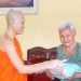 Bạc Liêu: Chùa Cosdon trao quà đến bà con khó khăn địa phương