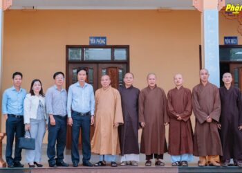 Cà Mau: Lãnh đạo Sở Dân tộc và Tôn giáo tỉnh thăm Trường hạ chùa Long Phước