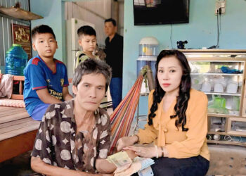 Tin vắn – Cà Mau: Đến thăm và hỗ trợ bà con có hoàn cảnh khó khăn tại xã Hoà Bình