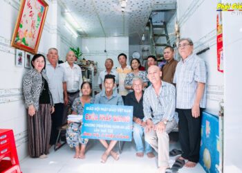 Cà Mau: Trao tịnh tài hỗ trợ gia đình anh Thạch Hoàng Thanh trong Chương trình “Đồng hành An lạc”