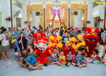 Cà Mau: Đêm hội Trung thu kết nối yêu thương tại chùa Bạch Liên