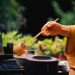Nước đủ nóng thì trà tự thơm