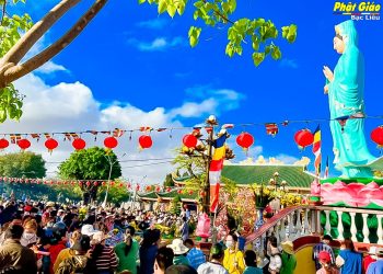 Tết Nguyên tiêu nơi mái chùa dân tộc