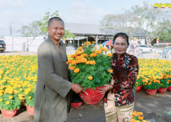 Cà Mau: Những người gìn giữ mùa xuân nơi cửa Phật