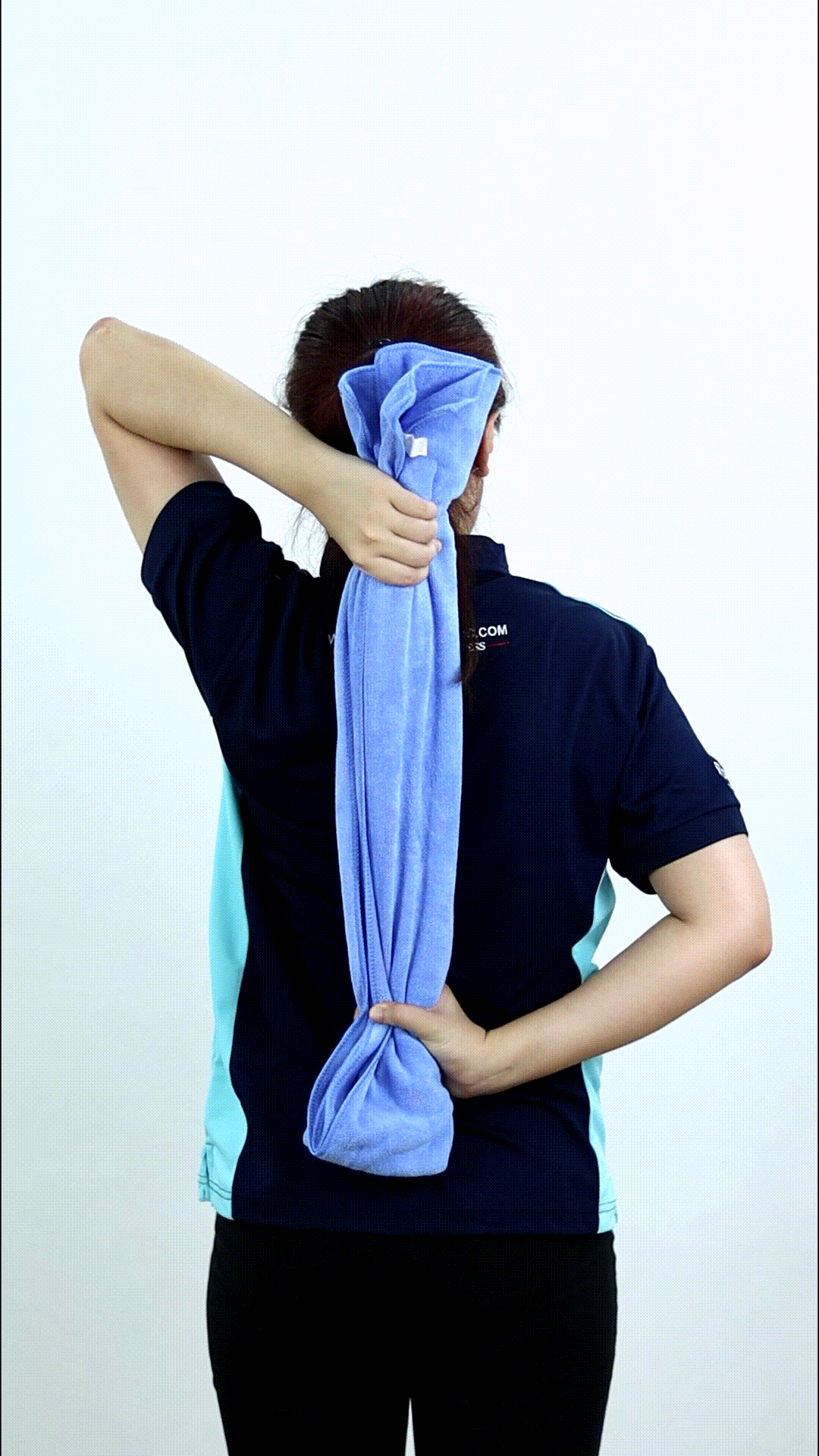 Shoulder stretch with towel