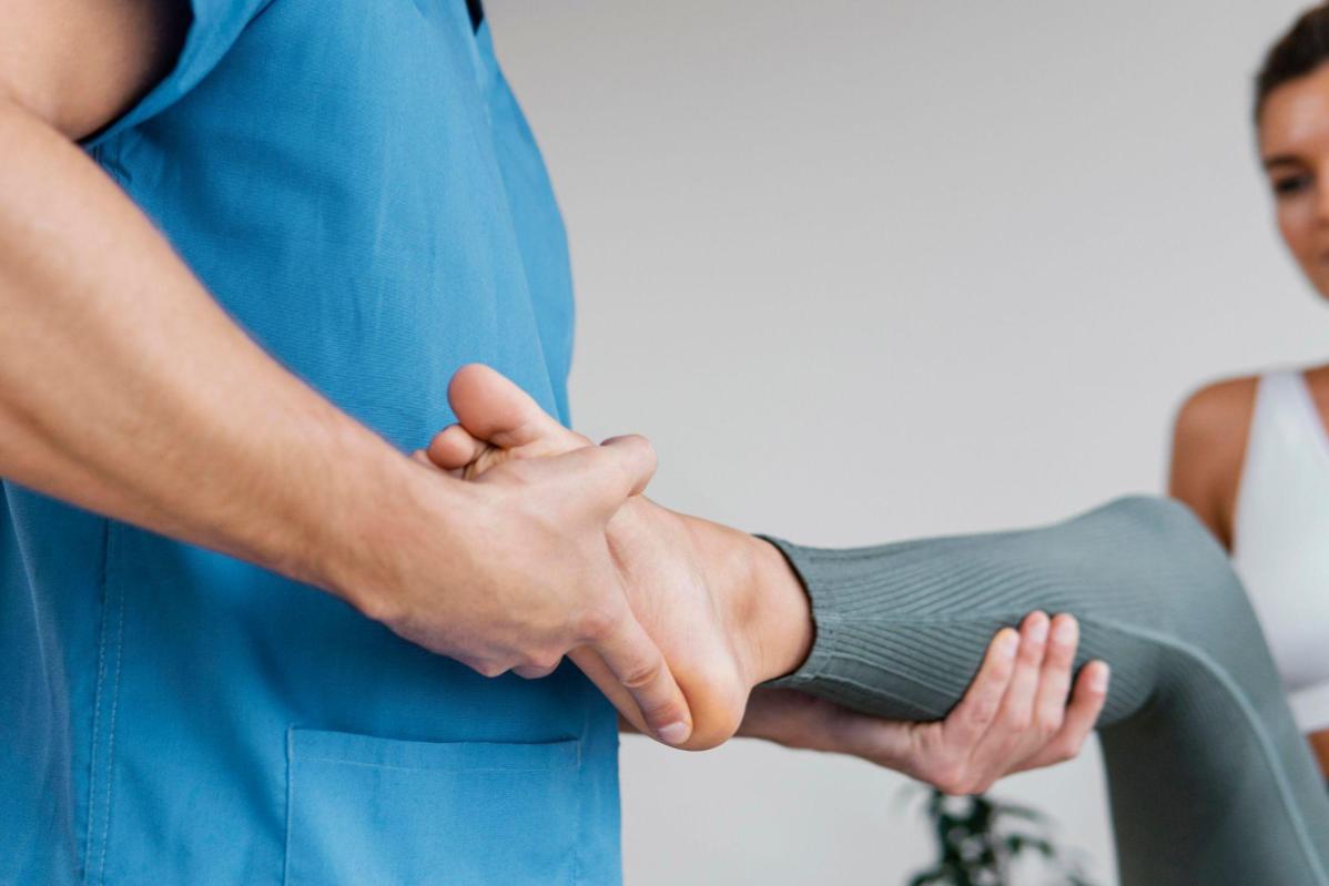 Chiropractic vs Osteopathic vs Physiotherapy: Your Path to Wellness