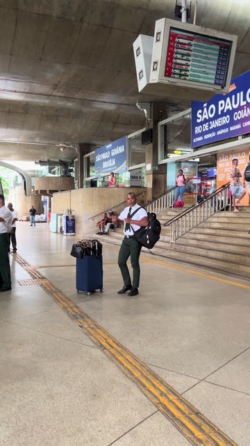 rodoviária de Uberlândia, muito axé e muita capoeira #capoeira #capoeiraregional #culturabrasilei