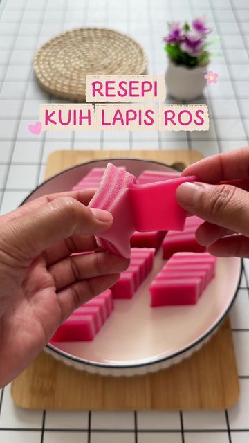 RESEPI KUIH LAPIS ROS🌹 🌸2 cawan tepung beras(200g) 🌸1/2 cawan tepung gandum(50g) 🌸1/2 ca