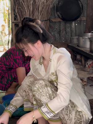 ⁣Về quê là phải dô bếp 