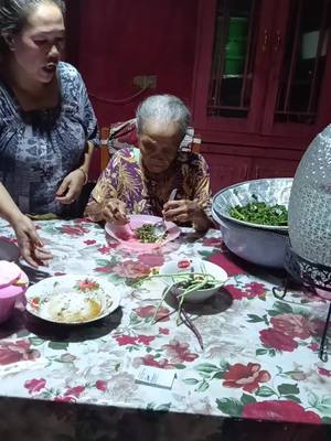 ##selesai m4r4h2, Mak ketawa seperti tak bersalah