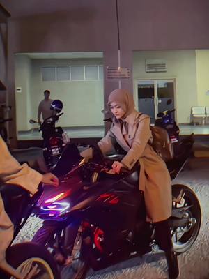 idola bwk melawat uia #bikergirl 