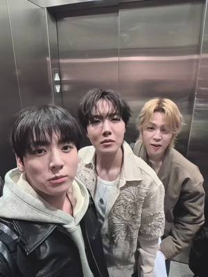 ⁣#BTS #JungKook #JK #SWIM @iamurhope @Kimtaehyung 