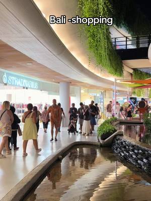 ⁣Bali vibe #shopping #bali #indonesia #bboy #breakdance 