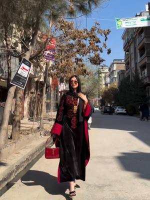 #پشتون_تاجیک_هزاره_ازبک_زنده_باد🇦🇫 دخت کابل جان باشه 