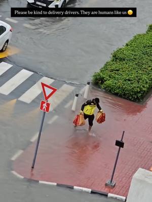 ⁣Please be kind to delivery drivers, they are humans like us #noon #dubai #showsomehumanity #struggle
