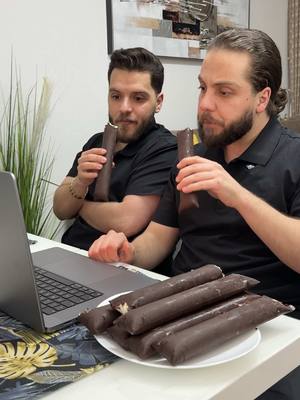 ايس كريم الطفولة 😋 Childhood Ice Cream المكونات: 2 لوح شوكولا 250 