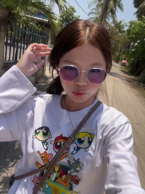 ធុញញញញញ