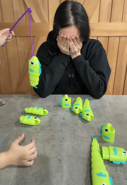 The kids are obsessed with this game 😅😍 #challenge #trend #kids #mumsoftiktok #parents 