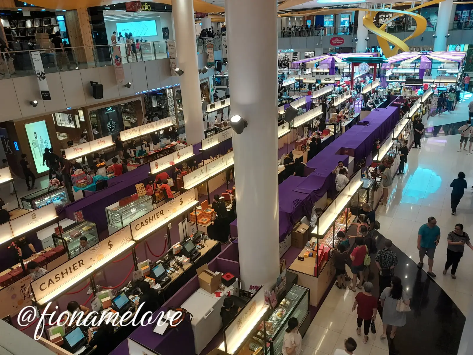 VivoCity is one of Singapore’s biggest and most popular shopping malls. It is located at HarbourFr