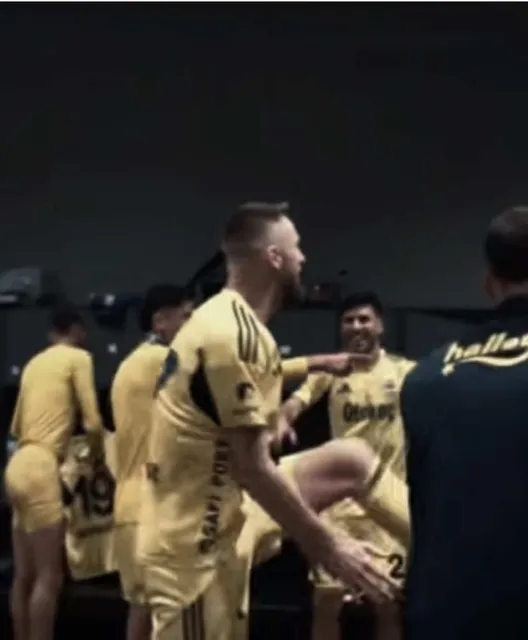 beyefendi burası zara #fenerbahçe 