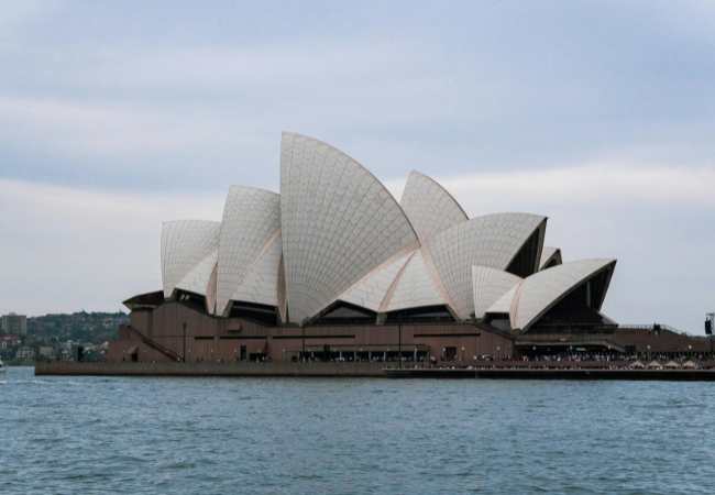 Exploring Sydney's Geography: A Coastal Gem Shaped by Nature and Time