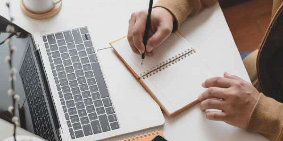 3 Benefits of Hiring an Online Academic Writer