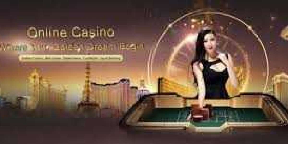 How can I play Malaysia Live Online Casino effectively?