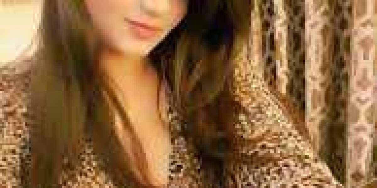 VIP Karachi Call Girls - Working Abroad Is Easier Than Ever