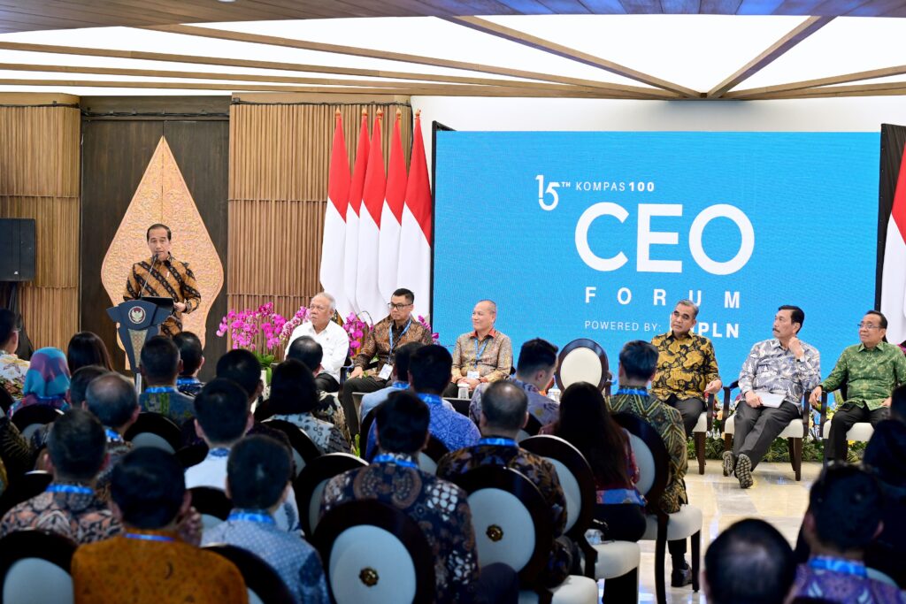 presiden jokowi tegaskan pentingnya hilirisasi industri dan citra global di kompas100 ceo forum 18 presiden jokowi tegaskan pentingnya hilirisasi industri dan citra global di kompas100 ceo forum
