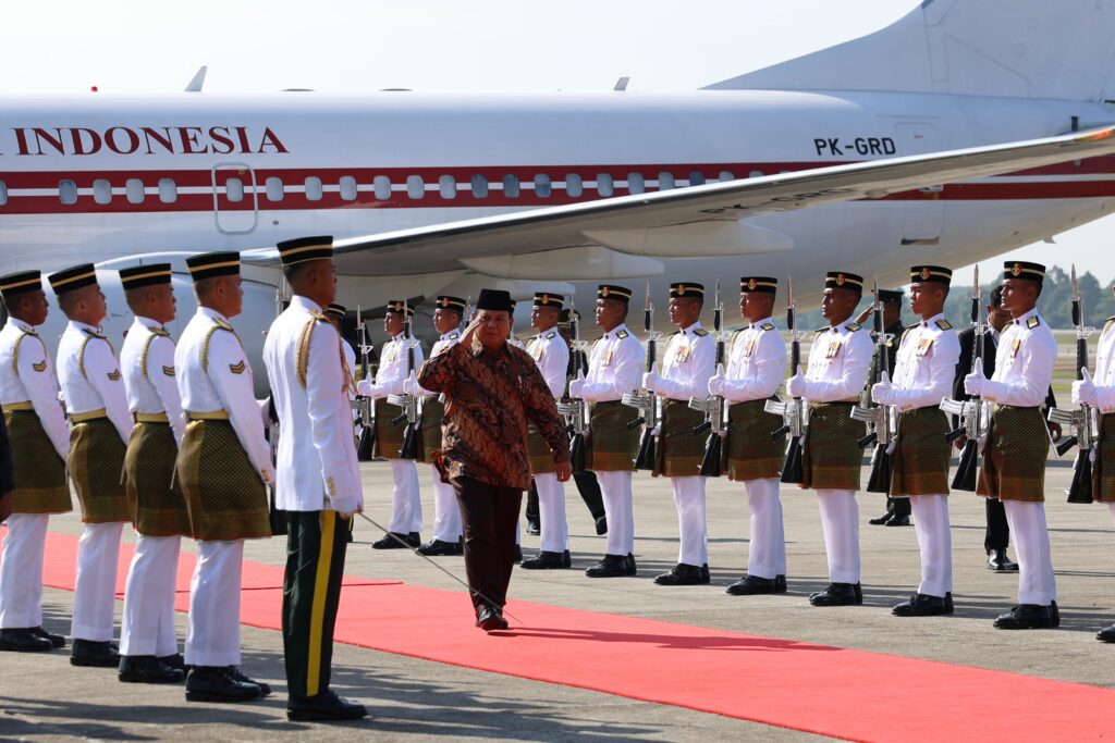 kunjungi malaysia, presiden prabowo akan bertemu pm malaysia anwar ibrahim 18 kunjungi malaysia, presiden prabowo akan bertemu pm malaysia anwar ibrahim
