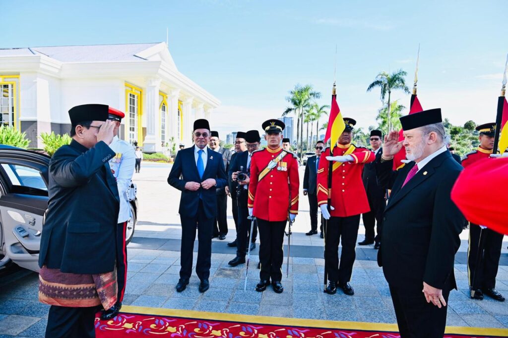 presiden prabowo disambut upacara kenegaraan di istana negara malaysia 18 presiden prabowo disambut upacara kenegaraan di istana negara malaysia