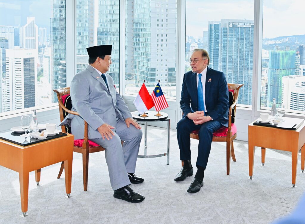 pertemuan hangat presiden prabowo dan pm anwar: dari penyambutan adat hingga jamuan teh 18 pertemuan hangat presiden prabowo dan pm anwar: dari penyambutan adat hingga jamuan teh