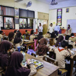 presiden prabowo tinjau pelaksanaan mbg dan cek kesehatan gratis di sekolah bersama bill gates