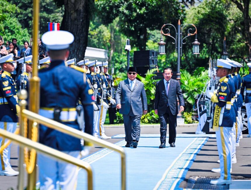 president prabowo welcomes cambodian senate president hun sen at merdeka palace
