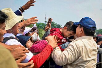 labors unite at monas for 2025 labor day as president prabowo subianto shows support