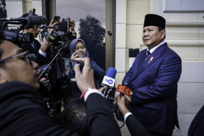 usai kunjungan resmi di yordania, presiden prabowo kembali ke tanah air
