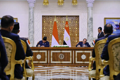 presiden prabowo dan presiden el-sisi sahkan pernyataan bersama kemitraan strategis indonesia–mesir