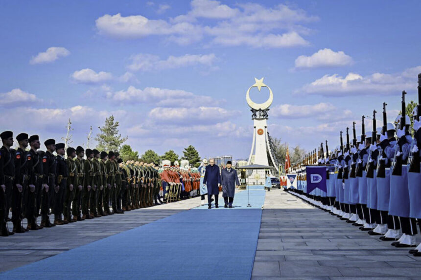 president prabowo welcomed with grand state ceremony at türkiye’s presidential palace