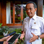 minggu siang, presiden prabowo panggil sejumlah menteri ke hambalang untuk rapat terbatas