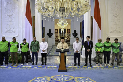 pemerintah umumkan kebijakan thr dan bonus hari raya untuk pekerja dan pengemudi online