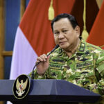 pimpin jamuan makan malam di akmil magelang, presiden prabowo: kita sudah menjadi satu keluarga besar indonesia