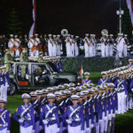 presiden prabowo pimpin upacara parade senja di akmil magelang, momentum kebersamaan para pemimpin bangsa
