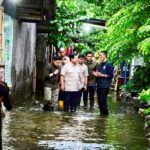 president prabowo subianto inspects flood-affected residents in bekasi regency