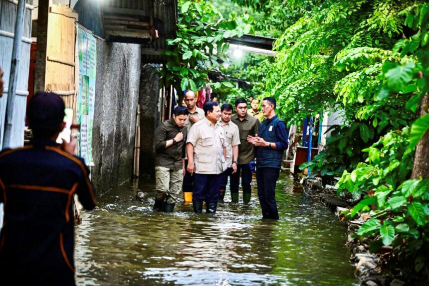 president prabowo subianto inspects flood-affected residents in bekasi regency