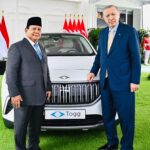 hadiah persahabatan, presiden erdoğan serahkan mobil listrik togg t10x kepada presiden prabowo