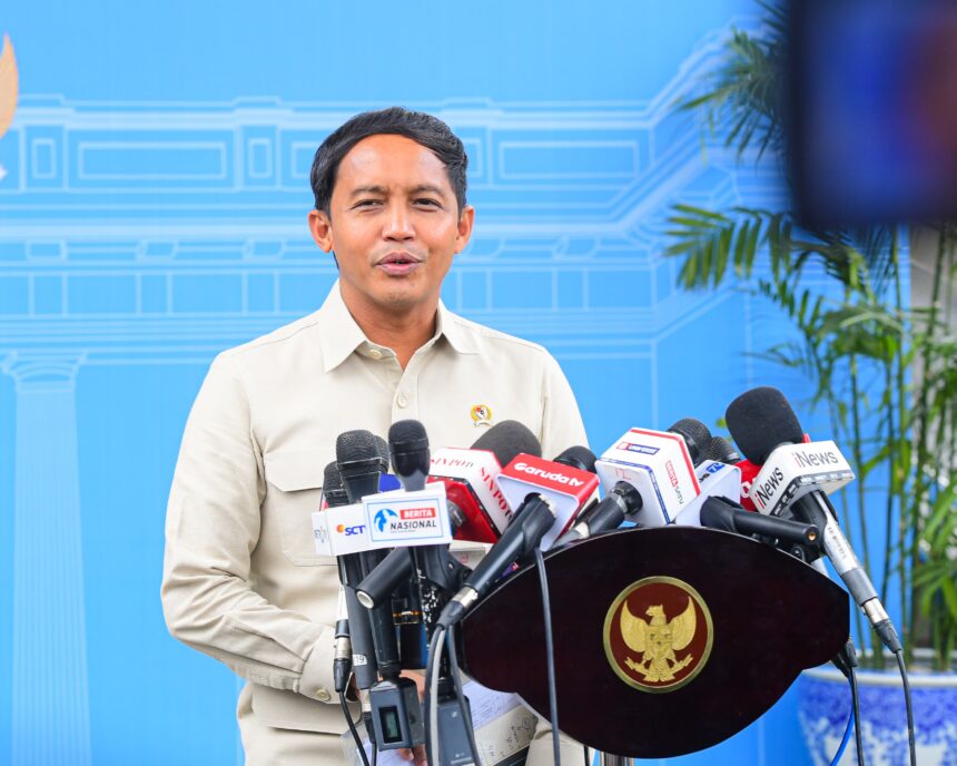 presiden prabowo panggil menteri kehutanan, bahas keseimbangan pembangunan dan pelestarian hutan
