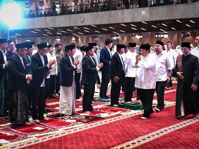 president prabowo participates in mass eid prayer at istiqlal mosque
